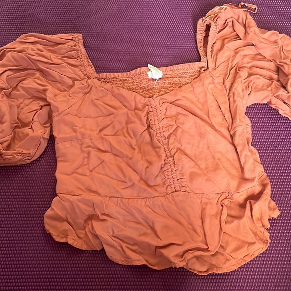 Women’s pink shirt